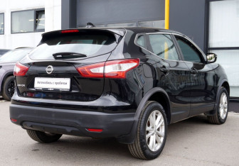 Подержанный автомобиль Nissan Qashqai 2018 года (5 фото)