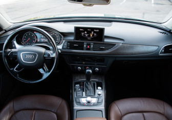 Подержанный автомобиль Audi A6 Sedan 2016 года (18 фото)