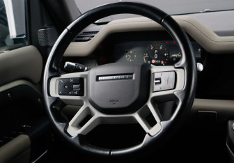 Подержанный автомобиль Land Rover Defender Suv 2022 года (12 фото)