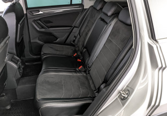 Подержанный автомобиль Volkswagen Tiguan 2019 года (18 фото)