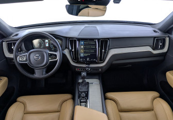Подержанный автомобиль Volvo XC60 2018 года (30 фото)