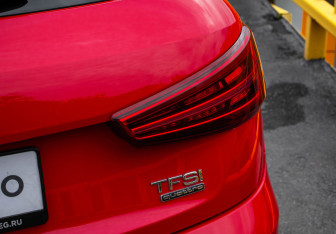 Подержанный автомобиль Audi Q3 2016 года (17 фото)