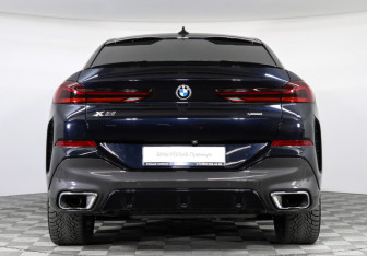 Подержанный автомобиль BMW X6 2019 года (4 фото)