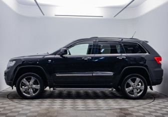 Подержанный автомобиль Jeep Grand Cherokee 2010 года (8 фото)