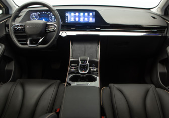 Подержанный автомобиль Omoda C5 2023 года (8 фото)