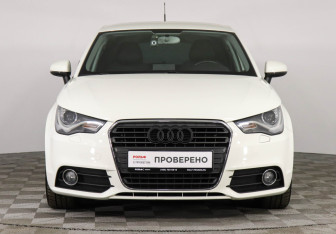 Подержанный автомобиль Audi A1 2012 года (2 фото)