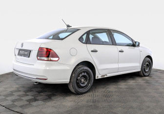 Подержанный автомобиль Volkswagen Polo Sedan 2019 года (5 фото)