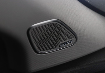 Подержанный автомобиль Omoda C5 2024 года (16 фото)