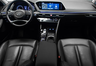 Подержанный автомобиль Hyundai Sonata 2020 года (8 фото)