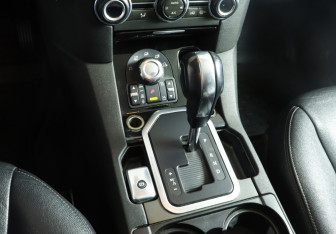 Подержанный автомобиль Land Rover Discovery 2012 года (19 фото)