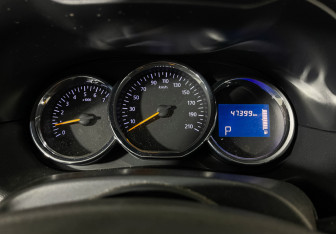 Подержанный автомобиль Renault Duster 2018 года (11 фото)