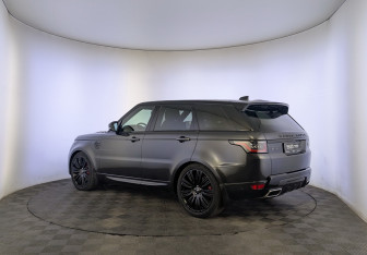 Подержанный автомобиль Land Rover Range Rover Sport 2022 года (7 фото)