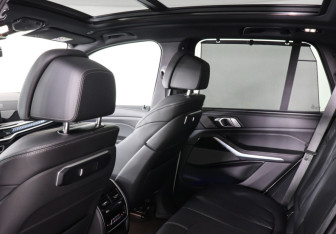 Новый BMW X5 2025 (12 фото)