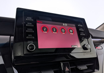 Подержанный автомобиль Toyota Camry Sedan 2022 года (27 фото)