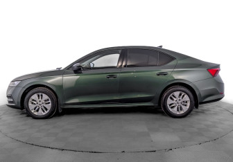 Подержанный автомобиль Skoda Octavia Liftback 2021 года (8 фото)