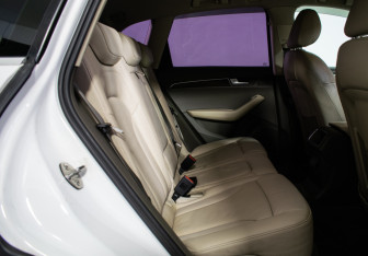 Подержанный автомобиль Audi Q5 2011 года (9 фото)