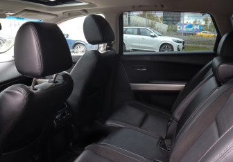 Подержанный автомобиль Mazda CX-9 2012 года (10 фото)