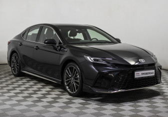 Подержанный автомобиль Toyota Camry Sedan 2024 года (3 фото)