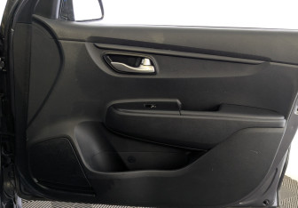 Подержанный автомобиль Kia Rio Hatchback 2021 года (24 фото)