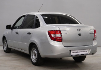 Подержанный автомобиль LADA (ВАЗ) Granta Sedan 2018 года (5 фото)