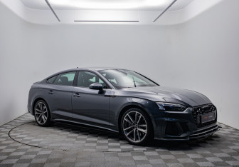 Подержанный автомобиль Audi A5 Liftback 2022 года (3 фото)