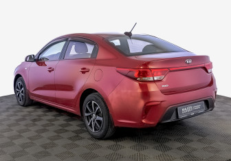 Подержанный автомобиль Kia Rio Sedan 2017 года (7 фото)