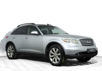 Подержанный автомобиль Infiniti FX 2003 года (3 фото)