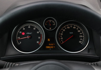 Подержанный автомобиль Opel Zafira Compactvan 2006 года (19 фото)