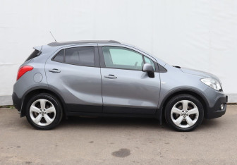 Подержанный автомобиль Opel Mokka 2014 года (7 фото)