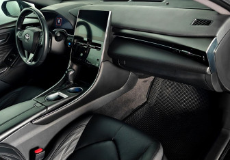 Подержанный автомобиль Toyota Avalon 2022 года (11 фото)