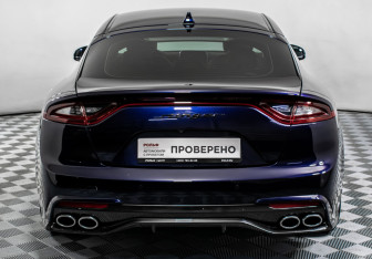 Подержанный автомобиль Kia Stinger 2019 года (6 фото)