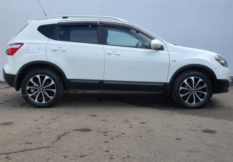 Подержанный автомобиль Nissan Qashqai 2010 года (4 фото)