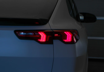 Подержанный автомобиль BMW X2 2024 года (27 фото)