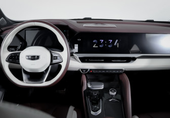 Подержанный автомобиль Geely Monjaro 2023 года (12 фото)