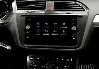 Подержанный автомобиль Volkswagen Tiguan 2020 года (15 фото)