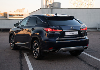 Подержанный автомобиль Lexus RX 2019 года (7 фото)