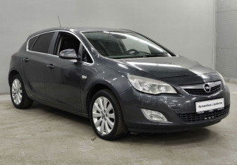 Подержанный автомобиль Opel Astra Hatchback 2011 года (3 фото)