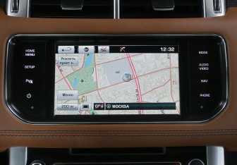 Подержанный автомобиль Land Rover Range Rover Sport 2015 года (22 фото)