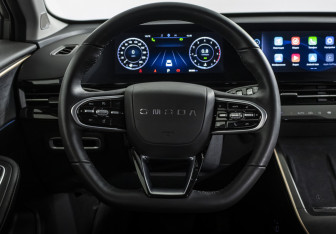 Подержанный автомобиль Omoda C5 2024 года (11 фото)