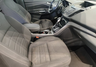 Подержанный автомобиль Ford Kuga 2013 года (9 фото)