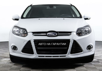Подержанный автомобиль Ford Focus Sedan 2013 года (2 фото)
