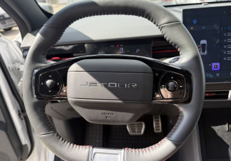 Подержанный автомобиль Jetour Dashing 2024 года (13 фото)
