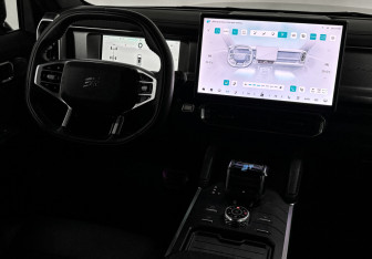 Подержанный автомобиль Jetour T2 2024 года (19 фото)