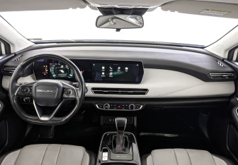Подержанный автомобиль BAIC U5 Plus 2024 года (14 фото)