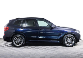 Подержанный автомобиль BMW X3 2019 года (4 фото)