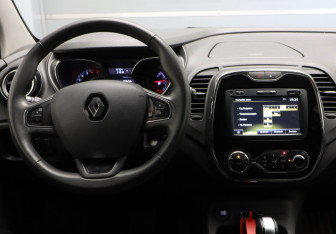 Подержанный автомобиль Renault Kaptur 2017 года (8 фото)