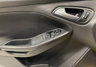 Подержанный автомобиль Ford Focus Wagon 2016 года (18 фото)