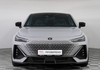 Подержанный автомобиль Changan UNI-V 2024 года (2 фото)