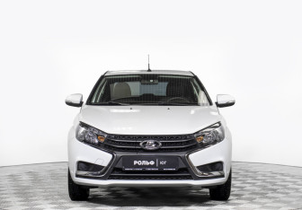 Подержанный автомобиль LADA (ВАЗ) Vesta Sedan 2022 года (2 фото)