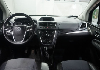 Подержанный автомобиль Opel Mokka 2013 года (12 фото)